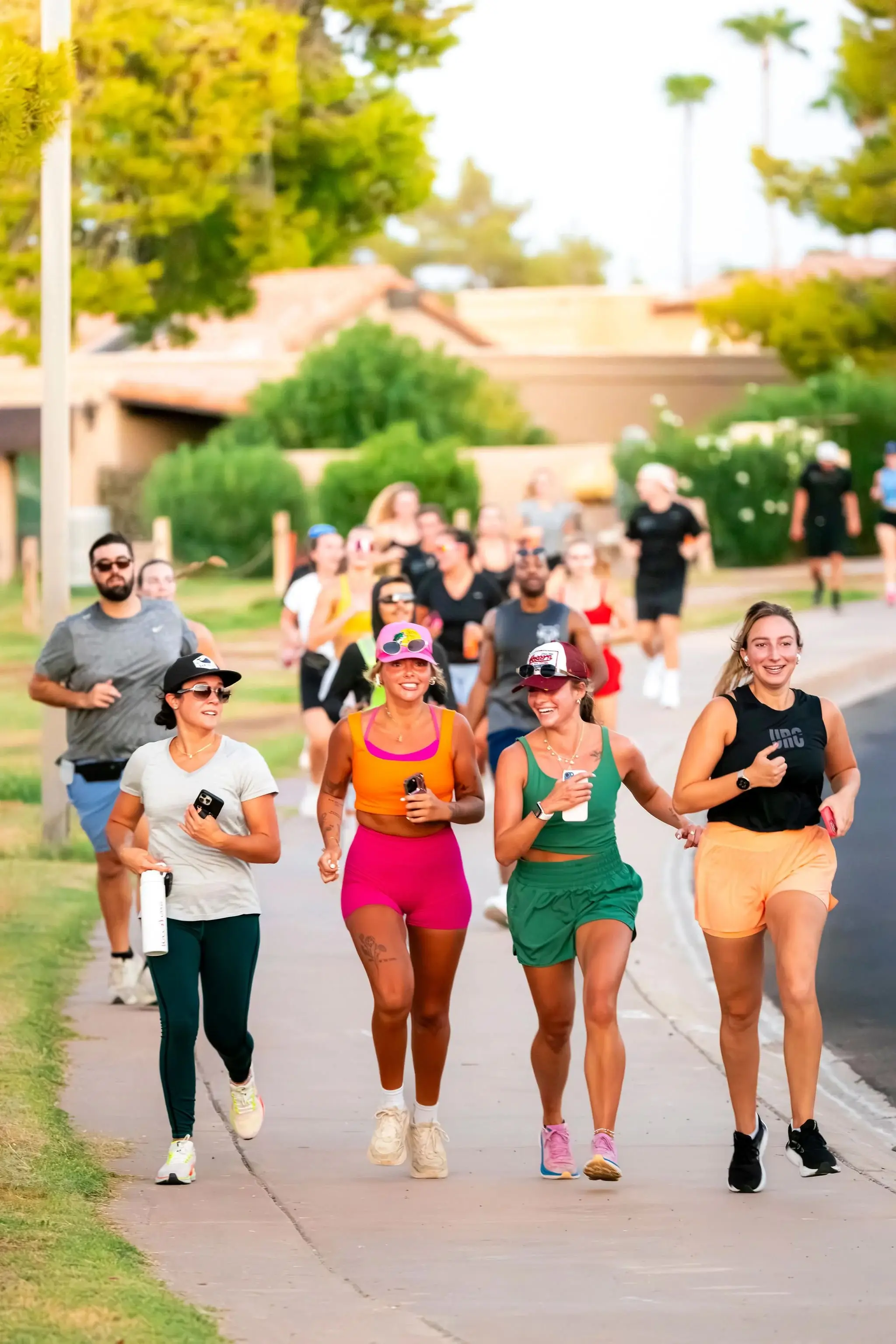 Crowds gathering on the Scottsdale Turkey Trot lawn before the race